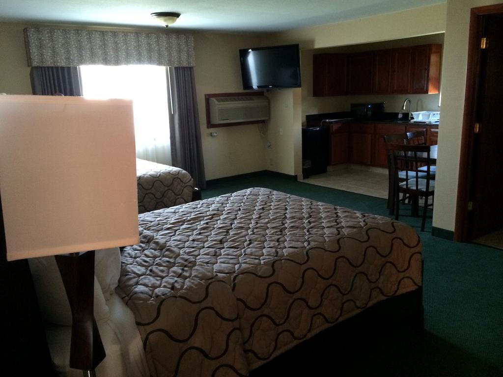 Pacer Inn & Suites Motel Delaware Room photo